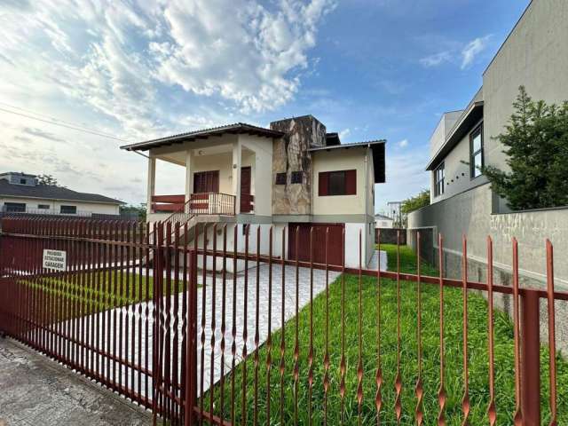 Casa para Venda em Criciúma, Pinheirinho, 3 dormitórios, 1 suíte, 2 banheiros, 1 vaga