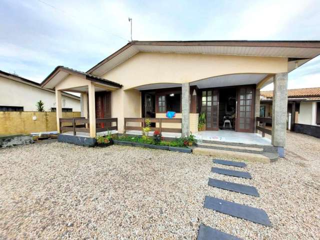 Casa para Venda em Criciúma, Verdinho, 3 dormitórios, 3 banheiros, 2 vagas