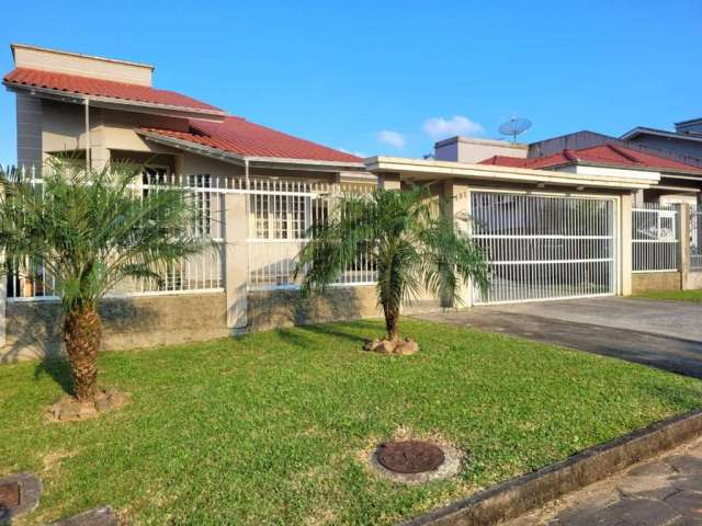 Casa para Venda em Criciúma, Ceará, 4 dormitórios, 1 suíte, 3 banheiros, 4 vagas