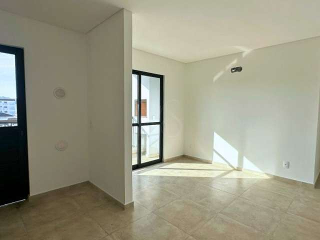 Apartamento com 01 suíte + 02 dormitórios no Costa e Silva