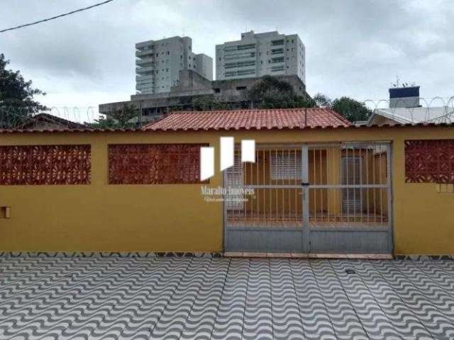 Ampla casa de 3 dormitórios  em Praia Grande, S. Paulo..