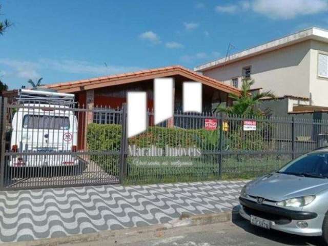 Linda casa isilada em Balneário Flórida em Praia Grande SP.