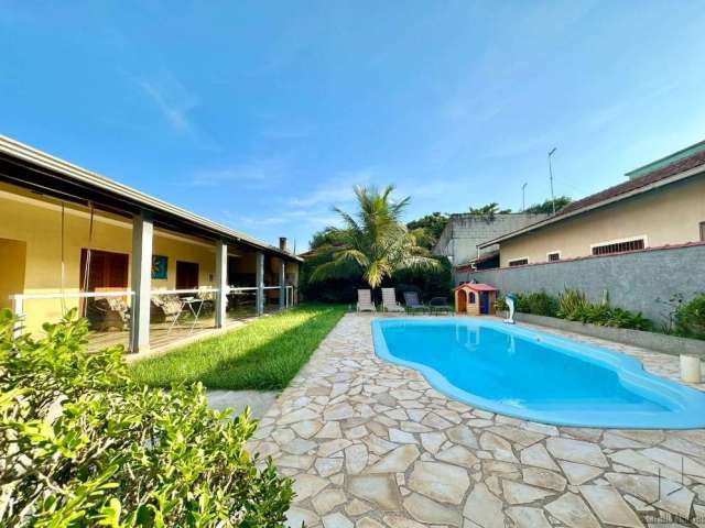 Casa com Piscina e amplo quinta no Florida em Praia Grande.