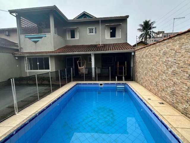 Imperdível oportunidade de adquirir casa com 3 quartos e 211m² em Praia Grande-SP, bairro Real!