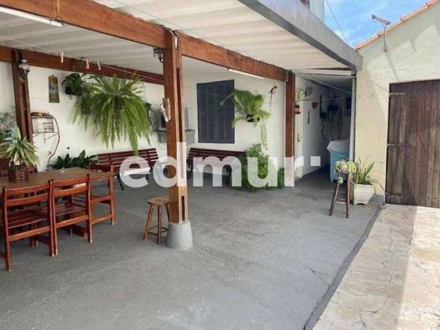 Casa com 2 quartos à venda no Utinga, Santo André  por R$ 700.000