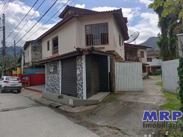 Ponto comercial á venda em Ubatuba. Praia da Maranduba. Á 250 metros da praia.