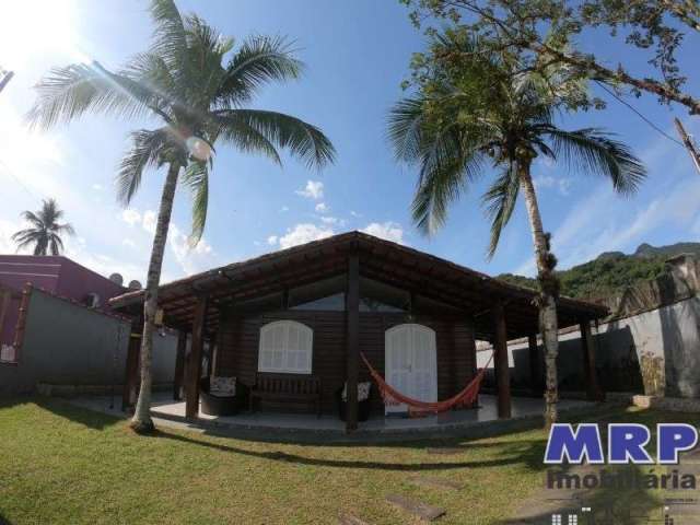 Casa à venda em condomínio fechado em Ubatuba. Condomínio Park Hills.