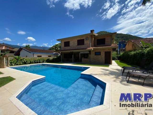 Casa alto padrão em Ubatuba. Praia da Lagoinha. Condomínio fechado. 6 dormitórios