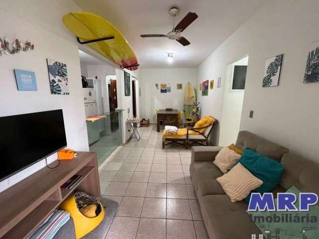 Apartamento em Ubatuba, 150 metros da praia do Sapê, condomínio fechado, com elevador .