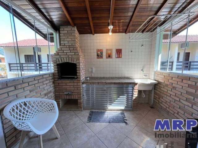 Apartamento a venda em Ubatuba a 100 metros da Praia de Maranduba com 2 dormitórios !