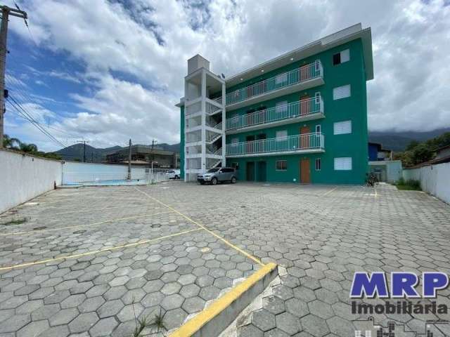 Apartamento com  2 dormitórios á venda em Ubatuba. Aceita financiamento. Com elevador e piscina.