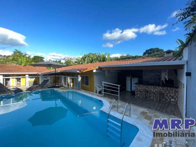 Casa com piscina à venda em Ubatuba. Bairro Sertão da Quina. 5 dormitórios.