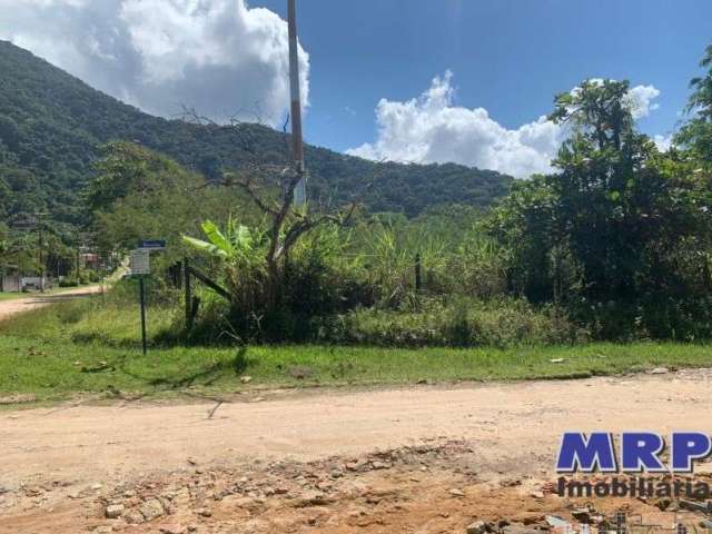 Área à venda na Praia da Lagoinha em Ubatuba, com 1.447m² em condomínio fechado, à 300 metros da Praia.