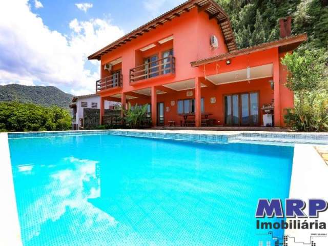 Casa em Ubatuba, com vista mar. Praia da Lagoinha.