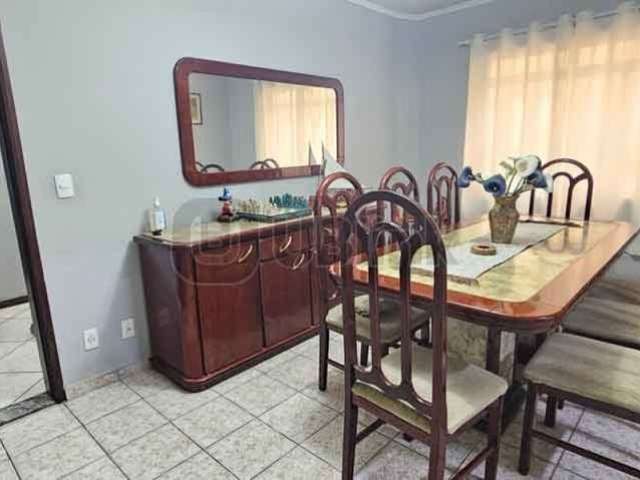 Casa com 4 quartos à venda na Avenida Flora, 15, Bussocaba, Osasco, 247 m2 por R$ 695.000