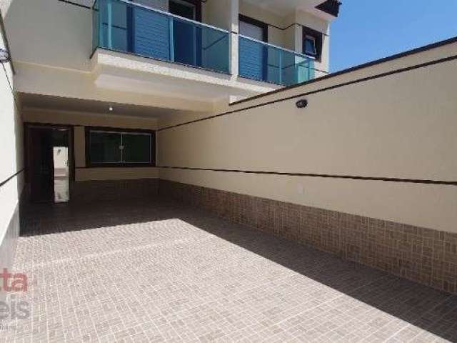 Casa à venda na Vila Medeiros com 3 suítes, 2 vagas, 150m²