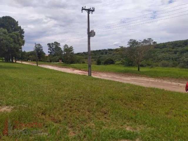 Terreno em condomínio fechado à venda em Paranapanema, São Paulo