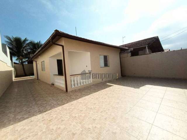 Casa ISOLADA com 3 dormitórios à venda, 71 m² por R$ 840.000 - Mirim - Praia Grande/SP