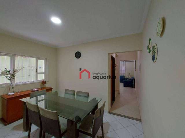 Casa com 3 dormitórios à venda, 161 m² por R$ 800.000,00 - Jardim Alvorada - São José dos Campos/SP