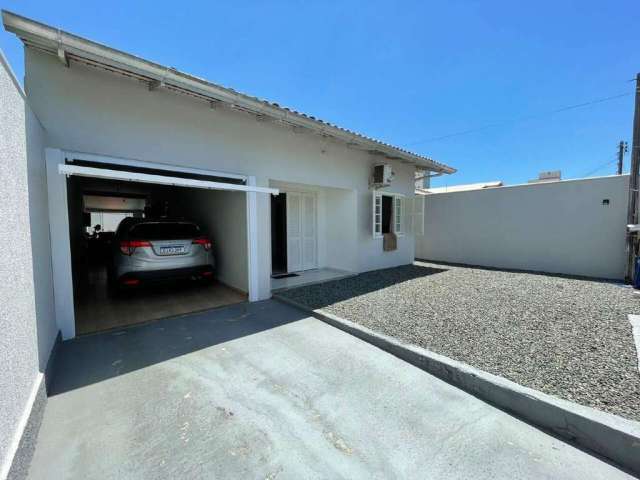 Casa com 03 quartos - 148,20m² - Averbada