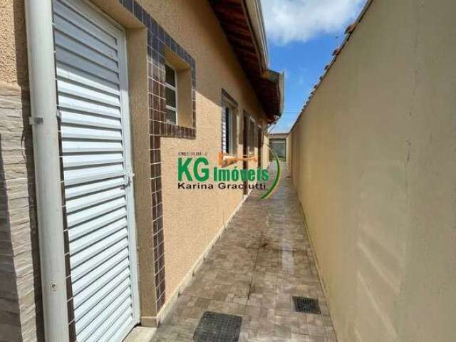 Linda casa térrea com 2 dorm | 1 suíte | churrasqueira | piscina - 2 vagas - a 1,6 km da praia - a venda - r$ 285.000,00 - jardim jamaica - itanhaém/sp.