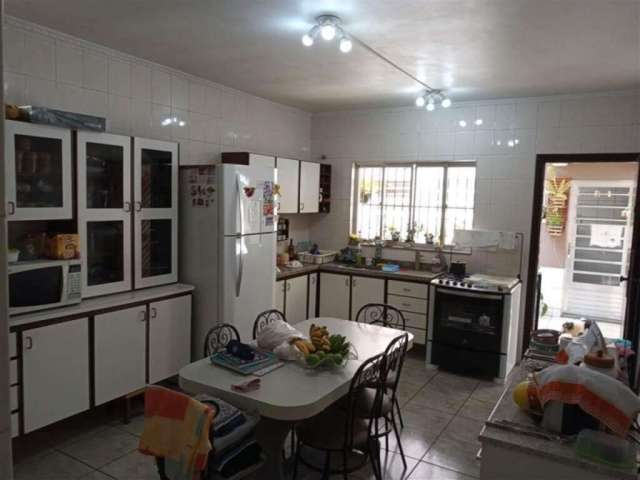 Casa com 3 dormitórios à venda por r$ 650.000,00 - jardim cristiane - santo andré/sp