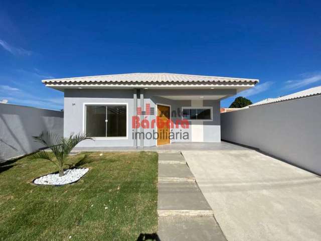 Casa em condomínio fechado com 2 quartos à venda na Estrada Oscar Vieira da Costa Júnior, Cajueiros (Itaipuaçu), Maricá, 98 m2 por R$ 450.000