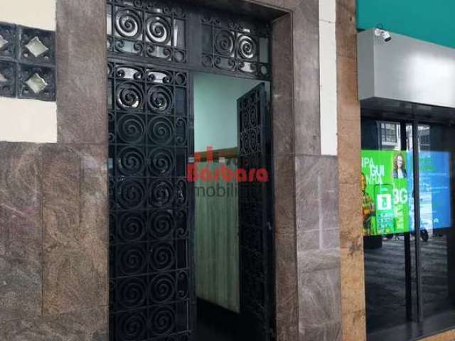 Sala comercial à venda na Avenida Ernani do Amaral Peixoto, Centro, Niterói, 32 m2 por R$ 230.000