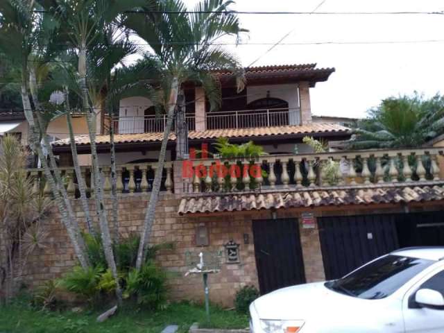 Casa com 3 quartos à venda na Rua José Lessa Amorim, Maria Paula, São Gonçalo, 180 m2 por R$ 990.000