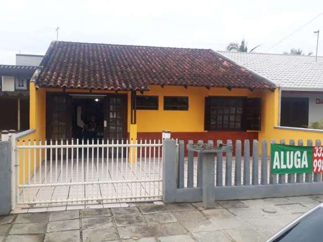 Casa com 3 quartos à venda na Rua Natal, 312, Praia de Leste, Pontal do Paraná, 138 m2 por R$ 370.000