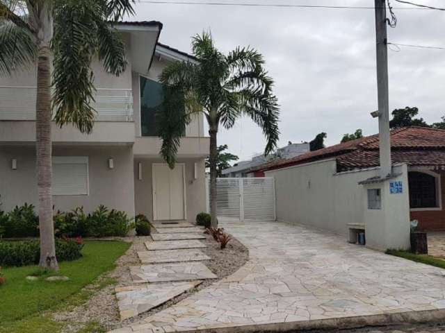 Sobrado com 4 dormitórios à venda, 1 m² por R$ 2.000.000 - São Lourenço - Bertioga/SP