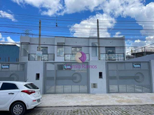 Sobrado com 2 dormitórios à venda, 92 m² por R$ 460.000,00 - Vila Maria de Maggi - Suzano/SP