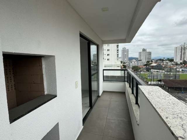 Apartamento à venda 2 dormitórios e 2 vagas de garagem, apenas R$600.000 Vila Operária em Itajaí.
