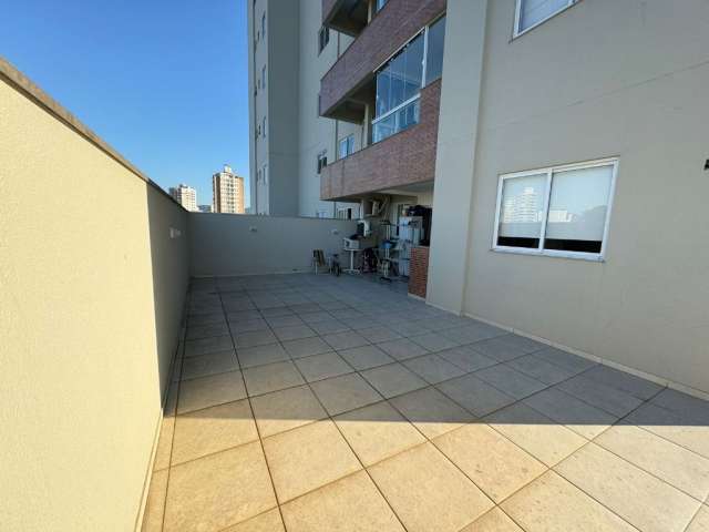 Apartamento diferenciado, no Centro de Itajaí, com 2 dormitórios