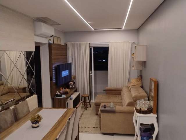 Apartamento com 2 dormitórios no Cordeiros, Itajaí