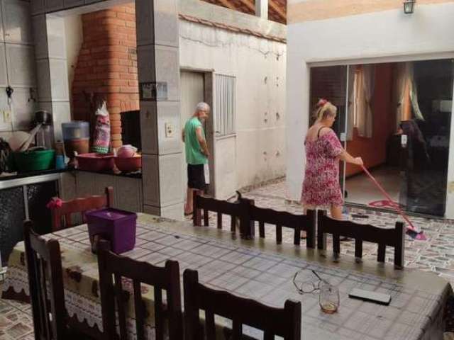 Casa para Venda em Sorocaba, Parque São Bento, 4 dormitórios, 1 suíte, 3 banheiros, 2 vagas