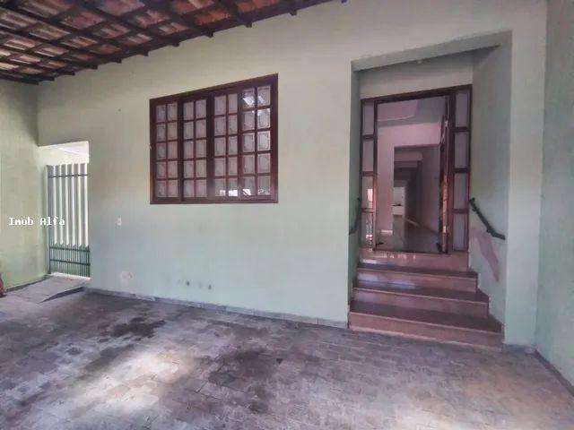 Casa para Venda em Sorocaba, Jardim Santa Bárbara, 3 dormitórios, 1 suíte, 3 banheiros