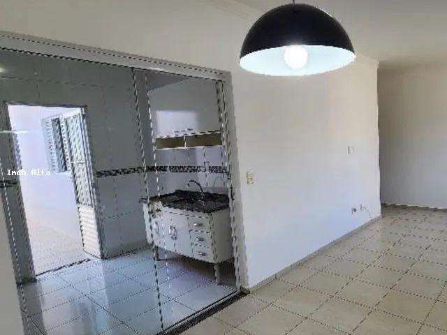 Casa em Condomínio para Venda em Sorocaba, Vila Nova Sorocaba, 3 dormitórios, 1 suíte, 2 banheiros, 2 vagas