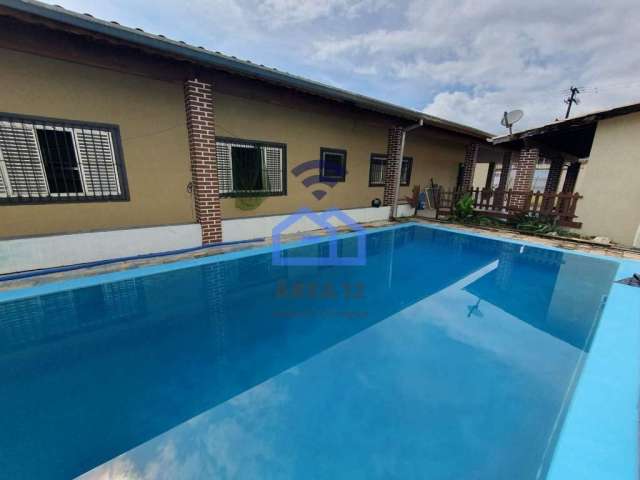 Casa à venda no bairro do Porto Novo - 3 dormitórios, sendo uma suíte, área gourmet, piscina, vaga