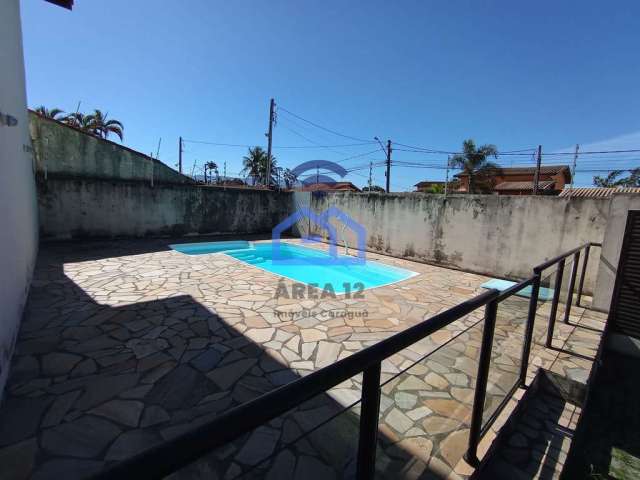 Sobrado com 02 dormitórios em condomínio com piscina para Locação no bairro do Morro do Algodão em