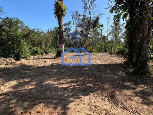 Terreno à venda no bairro do Golfinho em Caraguatatuba, SP - 320m² aterrado e com escritura definit