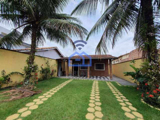 Casa com edícula à venda no bairro da Martim de Sá em Caraguatatuba, SP - com 2 dormitórios, garage