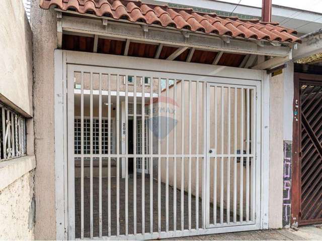 Casa Sobrado à venda na Rua Chico Pontes - Carandiru -São Paulo