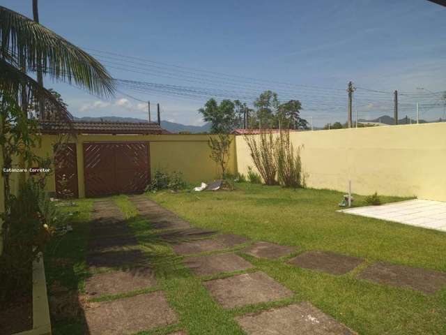 Casa para Venda em Caraguatatuba, Balneário dos Golfinhos, 3 dormitórios, 1 suíte, 2 banheiros, 2 vagas