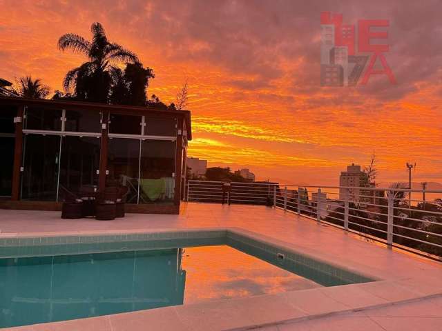 Casa à venda no bairro Agronômica - Florianópolis/SC