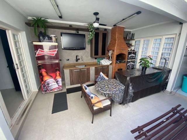 Casa com 5 quartos à venda na Rua Alessandro Manzoni, --, Vila Arriete, São Paulo por R$ 880.000