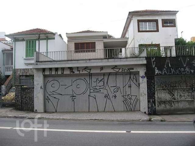 Casa com 3 quartos à venda na Rua Doutor Zuquim, --, Santana, São Paulo por R$ 3.000.000