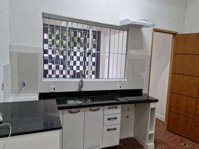 Casa com 2 quartos para alugar na Rua Diogo de Quadros, --, Santo Amaro, São Paulo por R$ 3.500