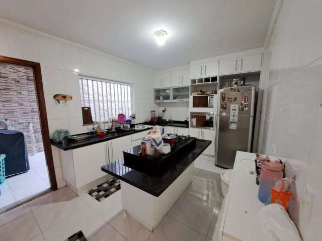 Casa com 3 quartos à venda na Rua Leonardo Vilas Boas, --, Parque São Lucas, São Paulo por R$ 640.000