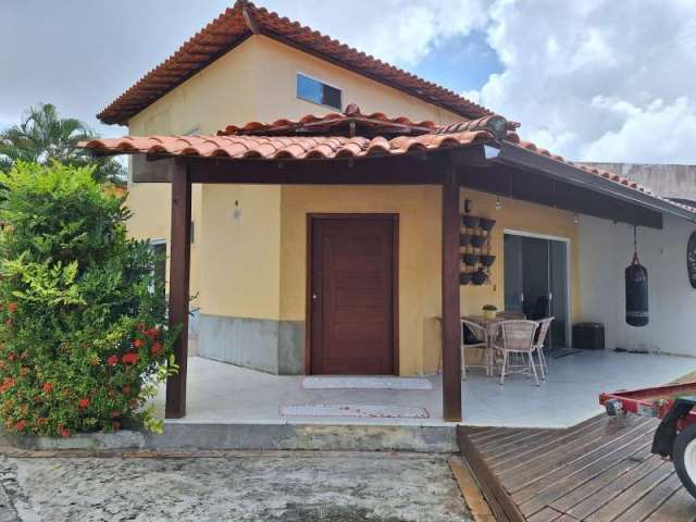 Casa em condomínio fechado com 3 quartos à venda na Rua Roque José da Silva, Buraquinho, Lauro de Freitas, 227 m2 por R$ 650.000